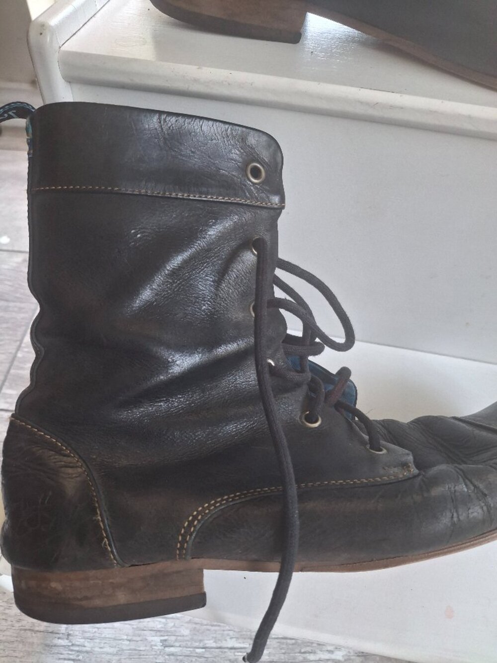 Fluevog Radio Phil boots mens 9